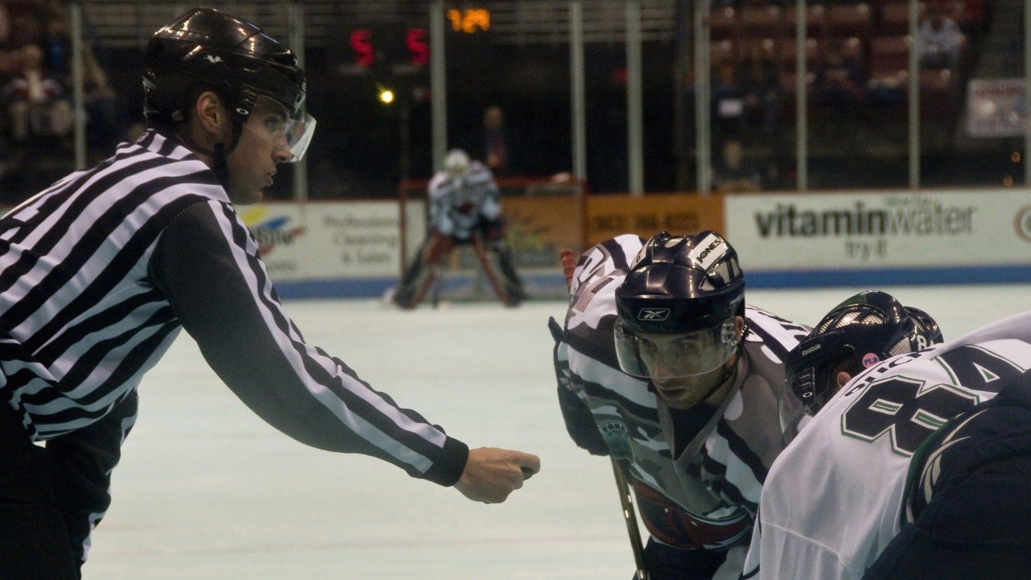 Wellington Dukes vs Trenton Golden Hawks